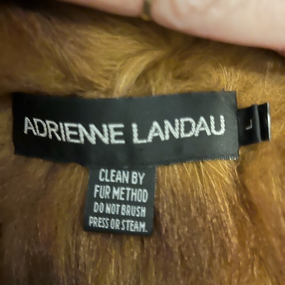 Adrienne Landau Fox Fur Appliqué embellished Vest - Picture 6 of 6